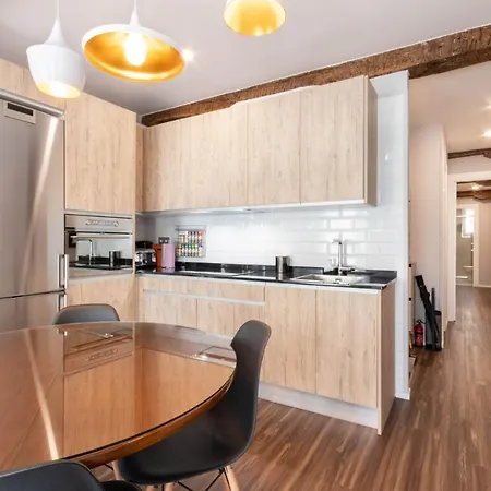 Near Guggenheim - Walk Everywhere - Elevator - 2 Bedroom By Sua Collection Bilbau