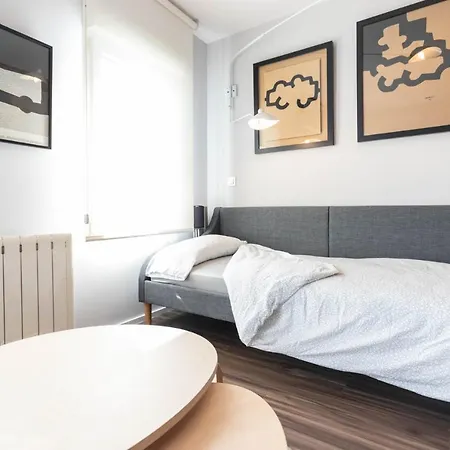 Apartamento Near Guggenheim - Walk Everywhere - Elevator - 2 Bedroom By Sua Collection *